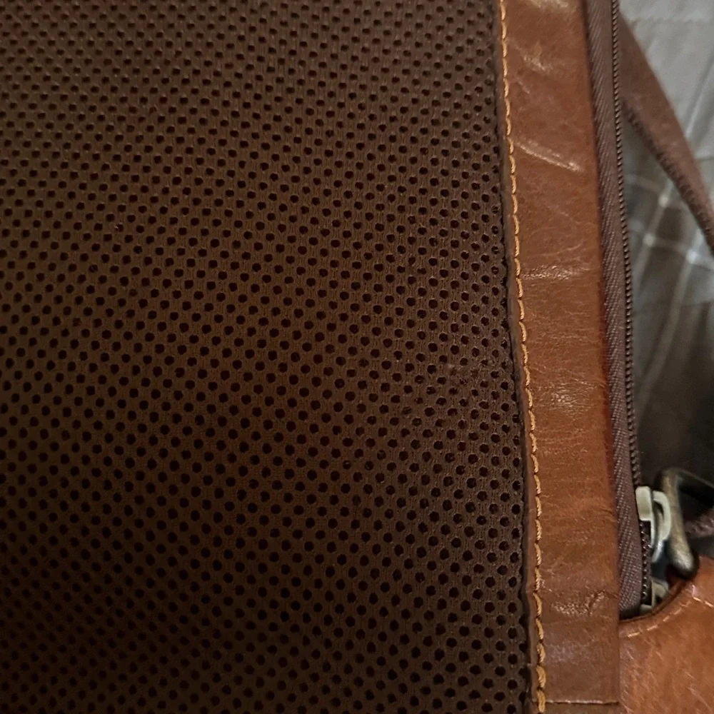 Jack Georges Buffalo Leather Voyager Convertible Backpack EUC Ret $222 Dk Brown